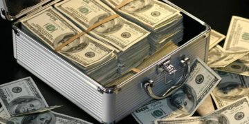 En zengin 26 kişi dünya nüfusunun yarısı kadar servete sahip