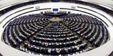 AP’den seçim anketi: Liberaller ve milliyetçiler oylarını artıracak