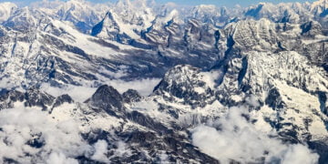 İklim krizi: Himalayalar eriyor