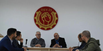 Kızılyürek DEV-İŞ’i ziyaret etti:  “AB yurttaşı olduğumuzu göstermeliyiz!”