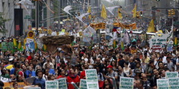 İklim için 15 Mart’ta genel grev, 16 Mart’ta ‘Yüzyılın yürüyüşü’