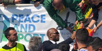 Drogba MTG taraftarlarıyla buluştu