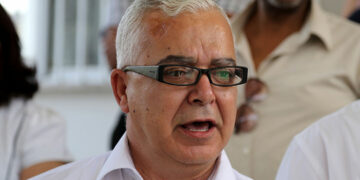 Felek: “Demokrasi ayıbı”