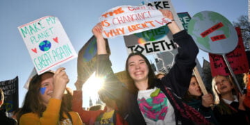 Bilim İnsanlarından İklim için Okul Grevine Çıkan Öğrencilere Tam Destek