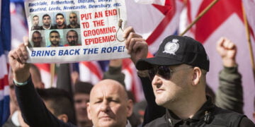 Facebook İngiltere’deki faşist örgütleri sosyal ağlardan attı