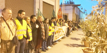 Ara bölgede insan zinciri: Nükleere hayır!