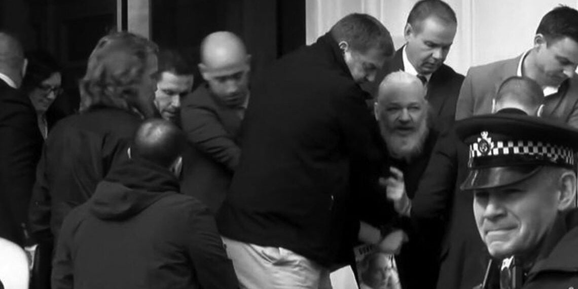 İngiltere polisi WikiLeaks’in kurucusu Assange’ı gözaltına aldı