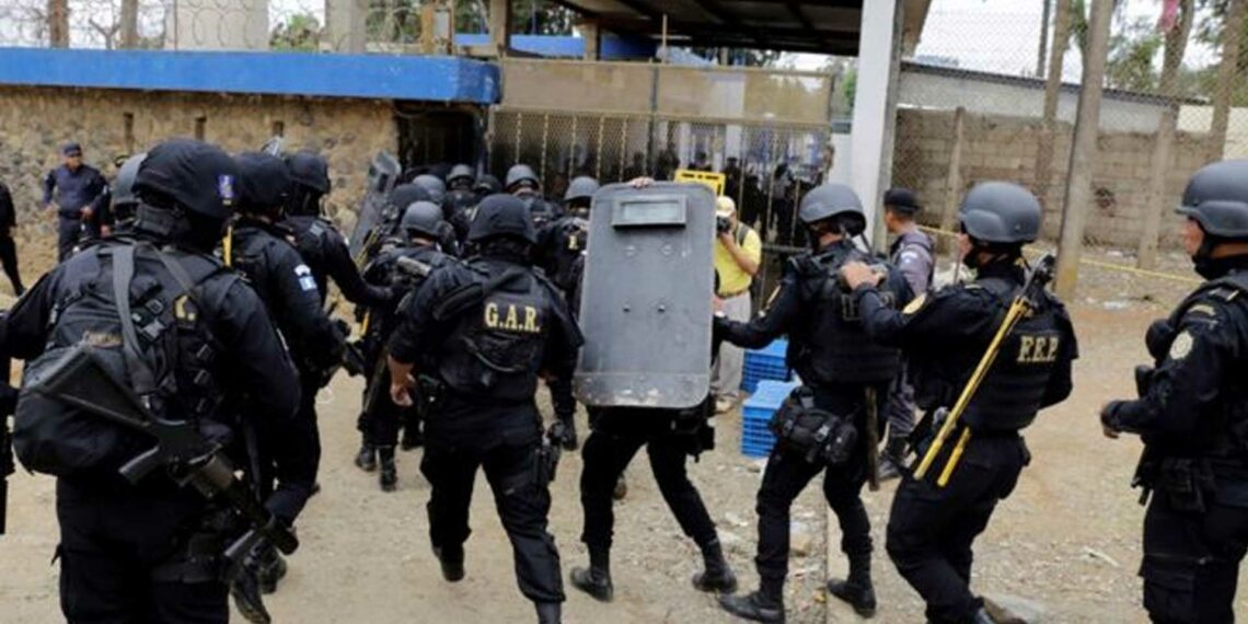 Guatemala’da cezaevinde isyan