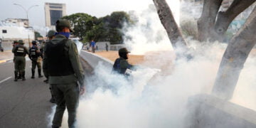 Küba ve Bolivya’dan Maduro hükümetine destek