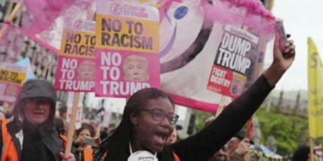 Trump, protesto edildiği gösteriler için ‘sahte haber’ dedi