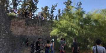 Telleriniz birbirini seven insanları ayıramaz!