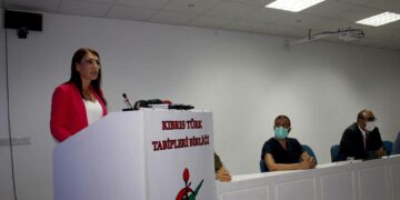 Tabipler Birliği yüksek riskli ülkelerden karantinasız giriş kararının iptalini istiyor