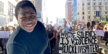 “Siyahları mağazada takip etmek gerek, çünkü onlar otomatik olarak hırsız”