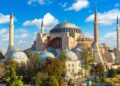 Ayasofya’nın müzeye dönüştürülmesi kararı iptal edildi
