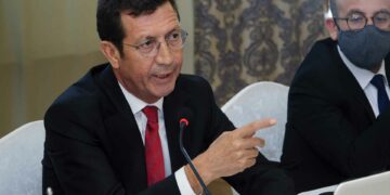 “kktc’de para politikası yok, bu yüzden krizlere tepki veremeyiz”