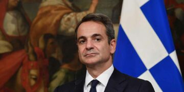 Yunanistan İyon Denizi’ndeki kara sularını 6 milden 12 mile çıkarmayı planlıyor