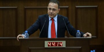 Şahali’den Saner’e sen “insan kal yeter” çağrısı