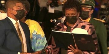 Barbados resmen bağımsızlığını ilan etti