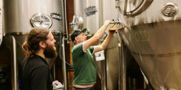 Avustralyalı bira üreticileri fermantasyonda ortaya çıkan karbondiksiti alglere vermeye başladı