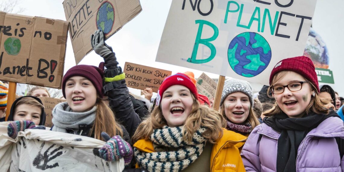 UNICEF: Gençler, dünya hakkında geçmiş nesillere göre daha iyimser