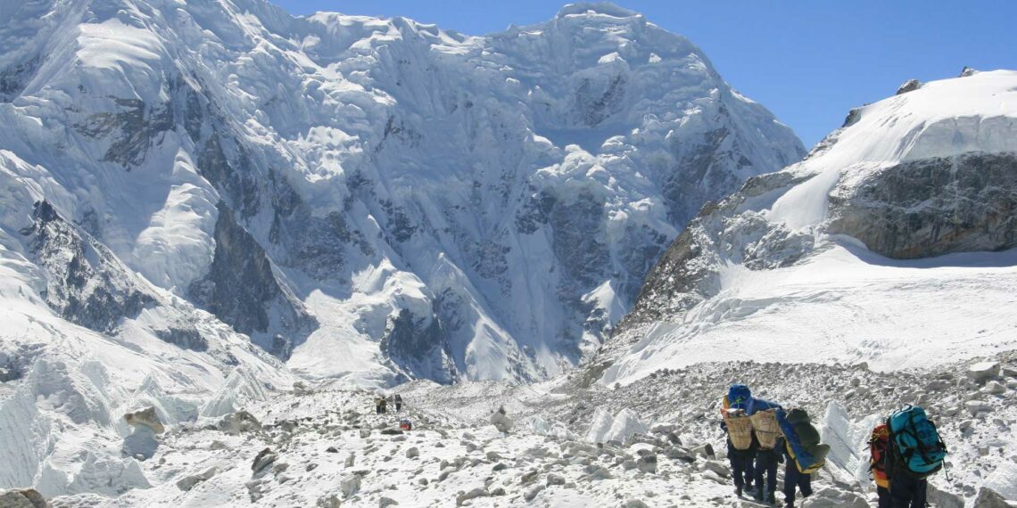 Himalayalar’daki buzul erimesi son 40 yılda 10 kat hızlandı