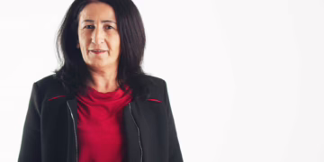 Sezikli: Zorunlu din dersleri kaldırılmalıdır