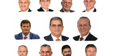 İçinde kadın olmayan bir kabine daha kuruldu