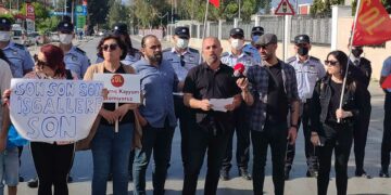 Sol Hareket TC Elçiliği önünde eylem düzenledi