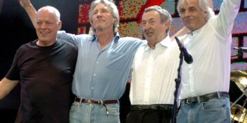 Pink Floyd Ukrayna için yeniden bir arada