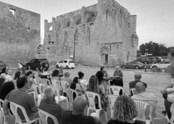 Mehmet Yaşın Mağusa’da kitaplarını tanıttı