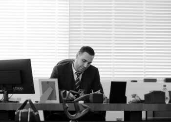 Ayavefe Yunan vatandaşı olabilmek için kiliseye 300 bin Euro’luk ekipman teklif etti