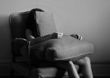 Aşırı sağın ve aşırı solun hemfikir olduğu tek nokta: Kadınları hesaba katmamak – Pamela Paul