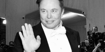 Elon Musk, Twitter’ı almaktan vazgeçti; Twitter dava açacağını duyurdu