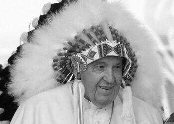 Papa, Kanada’da kilise okullarındaki istismarlar nedeniyle özür diledi