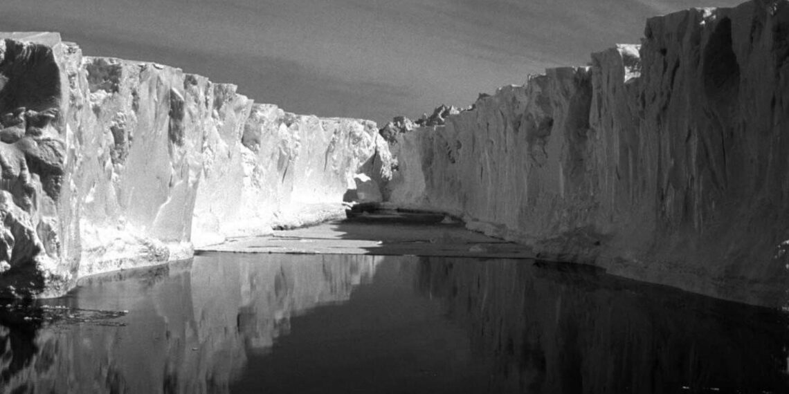 Sıcak sular, dünyanın en büyük buz tabakasına doğru akıyor: Küresel deniz seviyesini tehdit edebilir