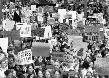 Genç aktivistler yüzlerce okul ve üniversiteyi ‘fosile son’ demek için işgal edecek