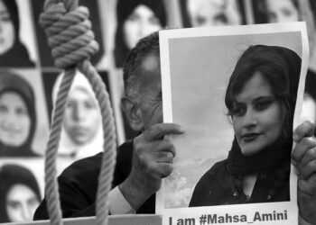 Masha Amini’nin arkasından bir ülke sokakta: Protestolarda beş kişi öldü