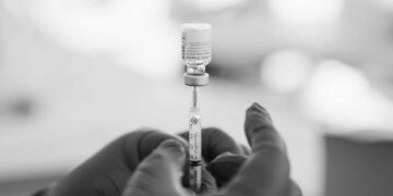 Yeni varyasyonlara uyarlanan Pfizer aşısı Kıbrıs’a ulaştı