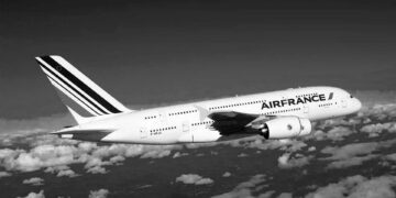 Fransa’da havada grev: Uçuşların yarısı iptal