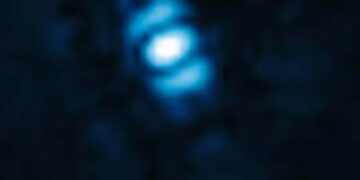 NASA, Webb teleskobunun ilk ötegezegen fotoğrafını paylaştı