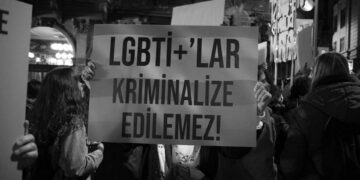“Muhalefet, LGBTİ+ karşıtlığına sessiz kalarak hata ediyor”