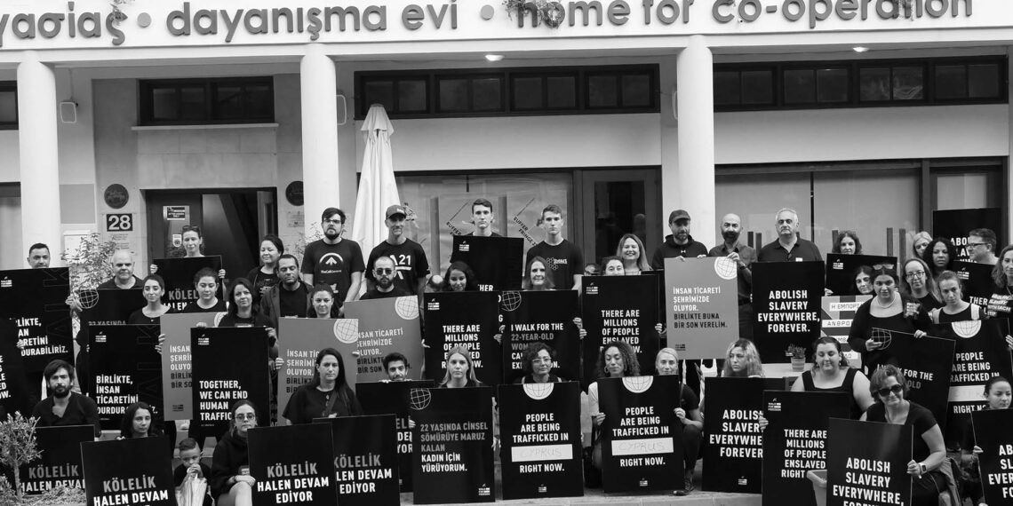 İnsan Hakları Platformu insan ticareti ile mücadele için yürüdü