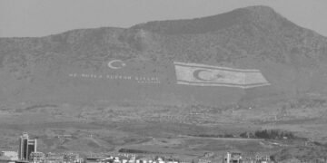 Beşparmak Dağları üzerimize tükürüyor | Chrystalla Hadjidemetriou | Phileleftheros [GR-TR]