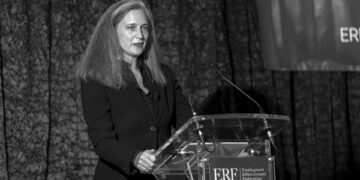 Dünyada 1 milyar insan kayıt dışı çalışıyor