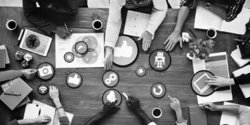 Dijital çağda iletişimi öğretmek: Yeni olan ne? | Stina Bengtsson