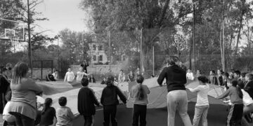 Uzlaşmazlık oyunlarınıza çocukları alet edecek kadar çaresizsiniz | Mertkan Hamit