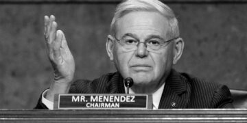 Senatör Menendez: Tek bir Türk askerinin bile Kıbrıs’ta kalmadığından emin olunmalı