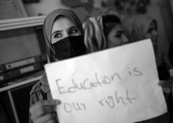 Taliban, kadınların üniversiteye gitmesini yasakladı