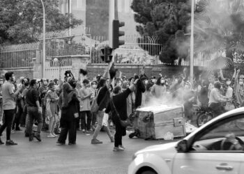 İran’da ‘Mahsa Amini’ protestocularına ilk idam cezası infaz edildi