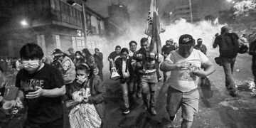 Peru’da halk isyanı: Grevler ve barikatlar yayılırken “olağanüstü hal” ilan edildi